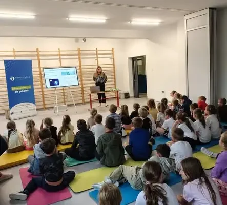 Gmina Przemyśl stawia na edukację ekologiczną – cykl prelekcji o czystym powietrzu w szkołach