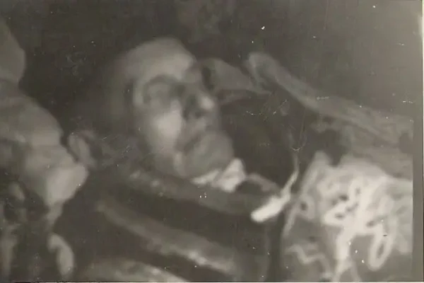Ks. Władysław Solecki – proboszcz parafii Krzywcza w latach 1910–1951. Zdjęcie trumienne i biografia