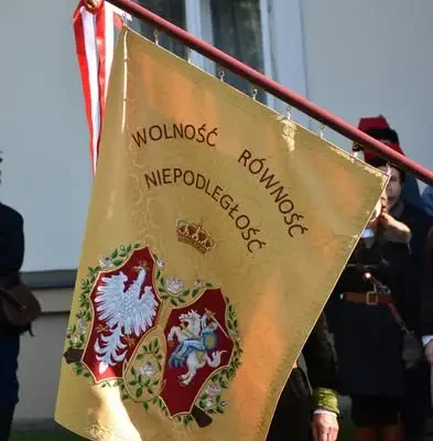 Medyka uczciła Powstańców Styczniowych. Odtworzono sztandar i nadano imię drużynie rekonstrukcyjnej