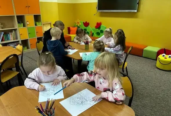Dzień Głośnego Czytania w bibliotece – Mali Odkrywcy odkrywają świat książek
