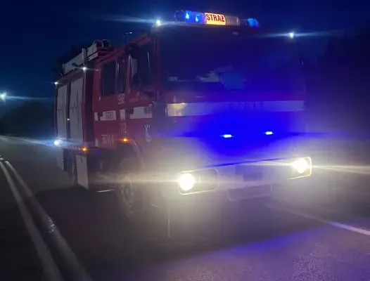 Wypadek trzech samochodów na DW884 w Przedmieściu Dubieckim