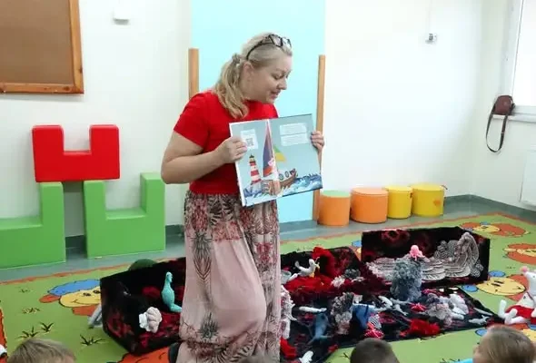 Alina Przydatek spotkała się z dziećmi w Krzywczy. Autorka Kici Nici uczyła ekologii