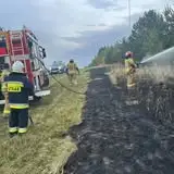 Plama oleju na drodze w Leszczawie Dolnej – interwencja strażaków OSP