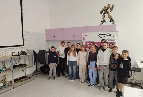 Uczniowie ze Stubna odkrywali naukę w Centrum Łukasiewicz w Rzeszowie