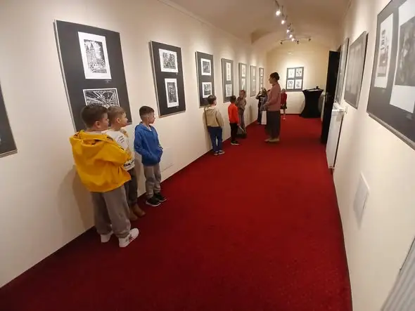 Młodzi artyści z Przemyśla odkrywali tajniki grafiki na wystawie międzynarodowej
