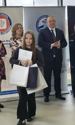 Uczniowie z Przemyśla nagrodzeni w konkursie „Bezpieczne wakacje 2026”